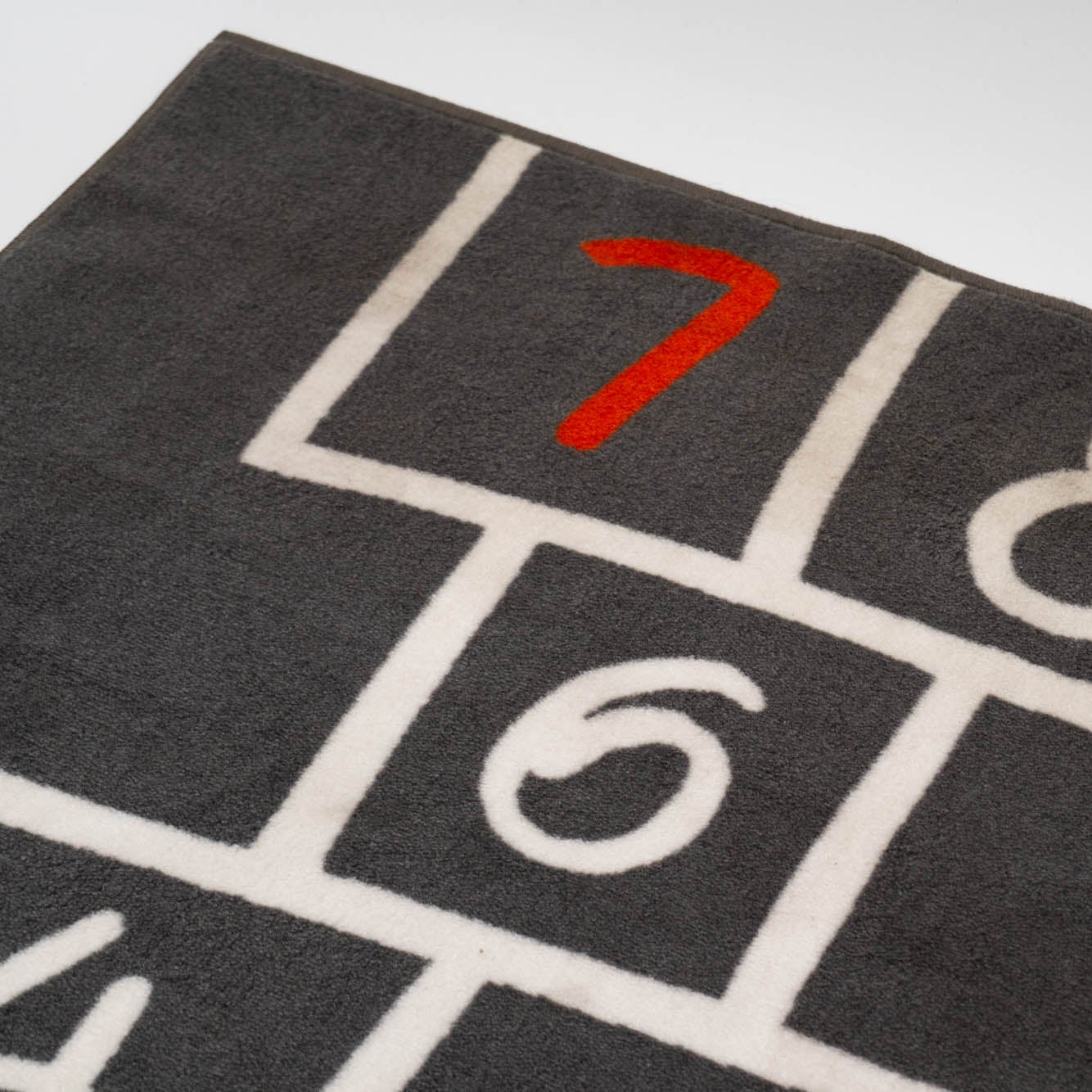 HEMMAHOS Hop-Scotch rug 100x160