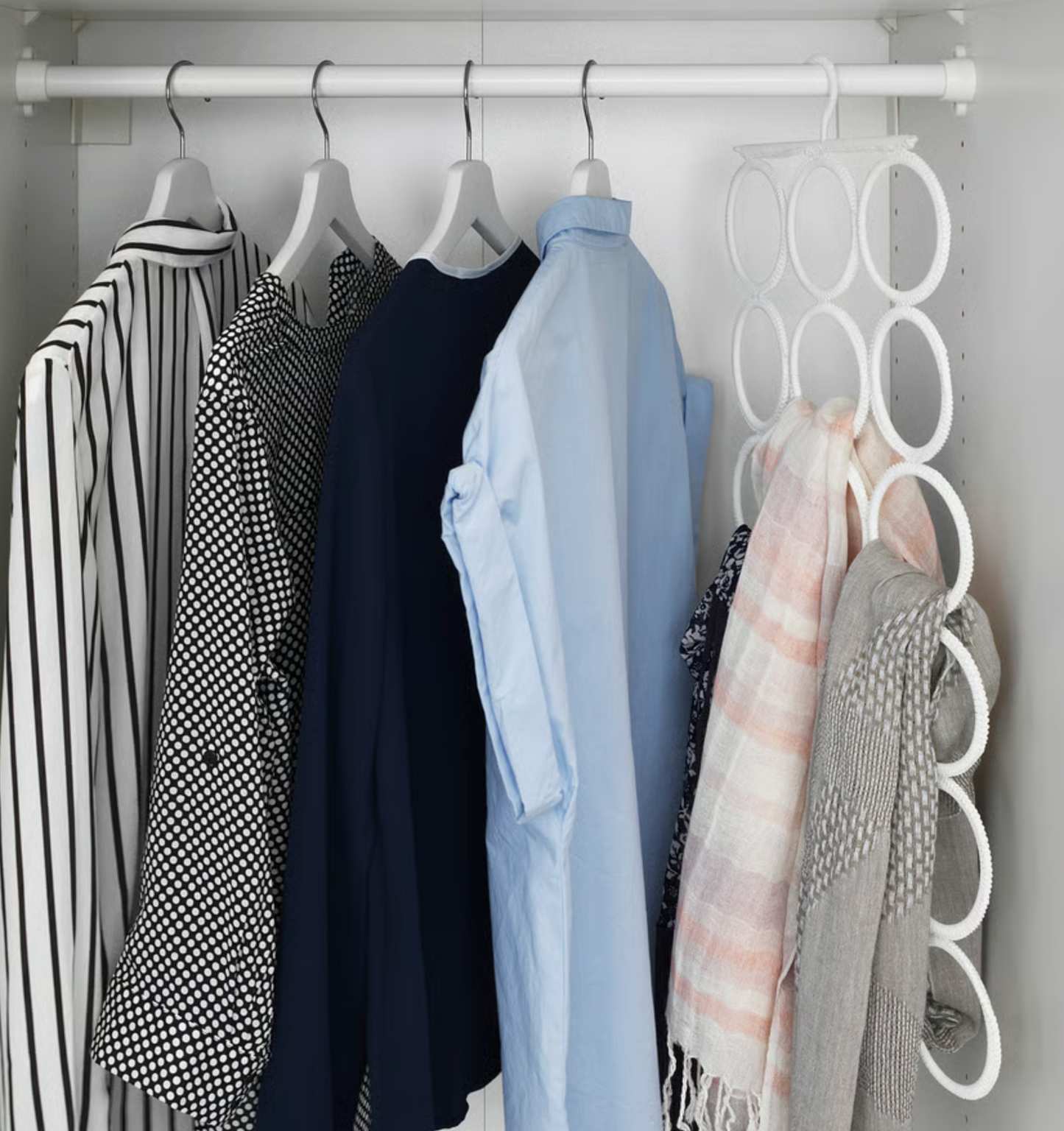 KOMPL multi-use hanger